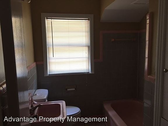 3rd image of 3674 Kimball Ave