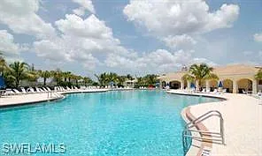 2 bed, 2.0 bath, 1680 sqft, $5,000 — Photo 2