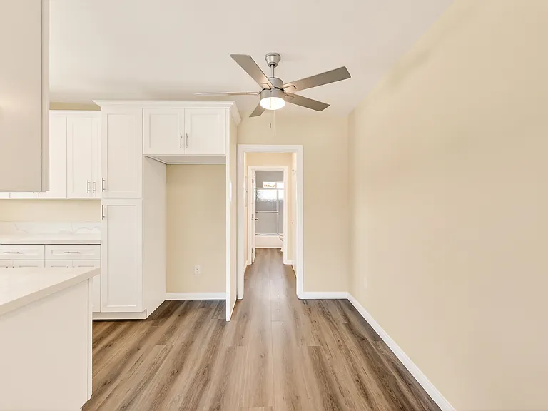 1030 College View Dr #5 — Photo 5