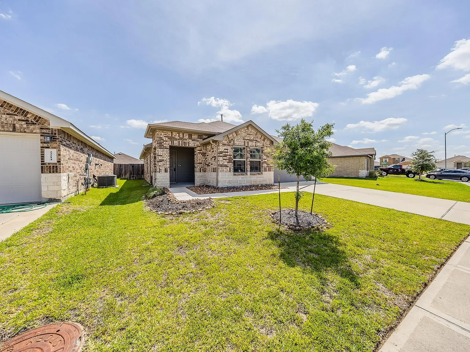 3 bed, 2.0 bath, 1580 sqft, $1,950 — Photo 2