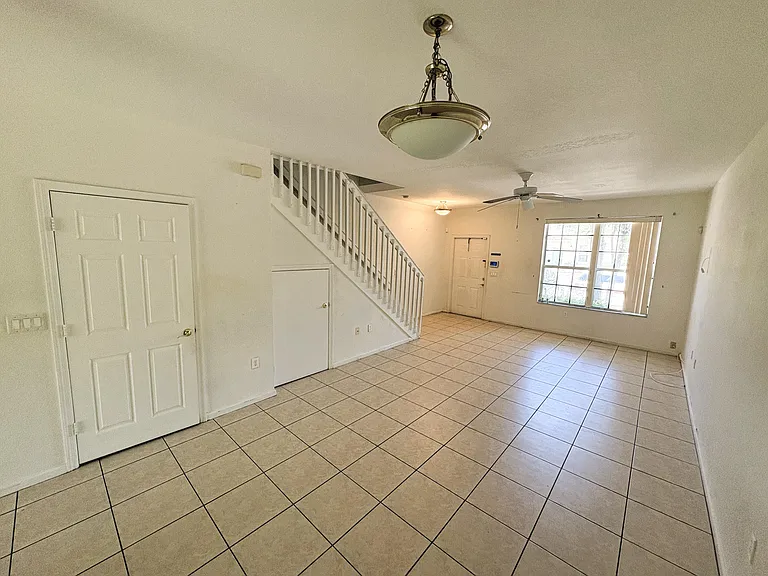721 NW 42nd Ave — Photo 6