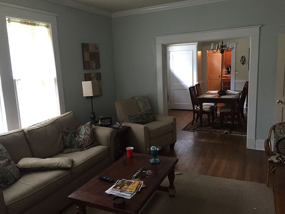 2nd image of 592 S Cox St