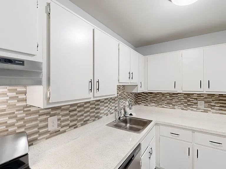 Cityside Apartments and Townhomes — Photo 38