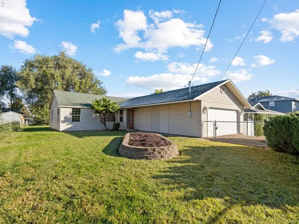 927 E Main St, Hermiston, OR 97838