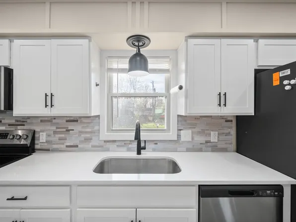 3425 Leland Cir, Hopkinsville, KY 42240