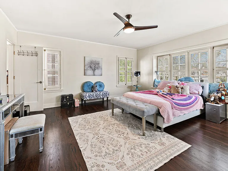 401 N McCadden Pl — Photo 31