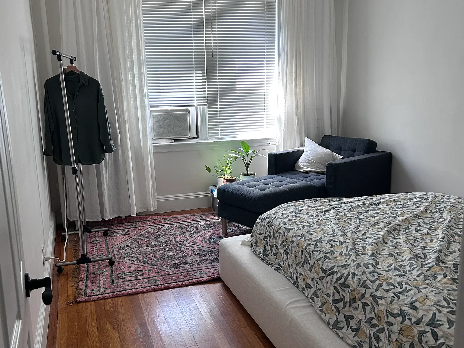 Studio, 350 sqft, $1,950 — Photo 1