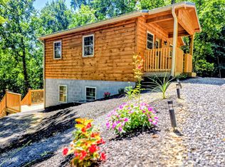 125 Deer Run Way, Dandridge, TN 37725