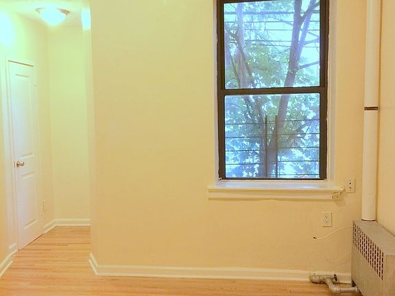 4th image of 204 W 133rd St APT 1D