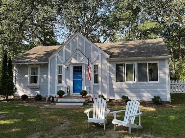 2570 Bray Avenue, Laurel, NY 11948