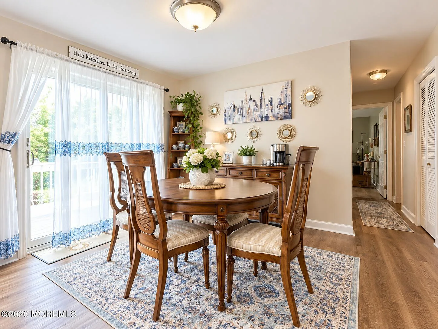 2 bed, 1232 sqft, $3,100 — Photo 4
