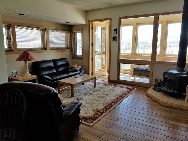 433 Salt Lick Cir — Photo 4