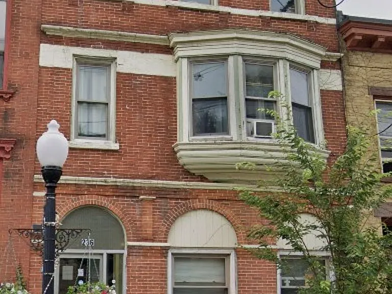 236 Lark St #2R — Photo 2
