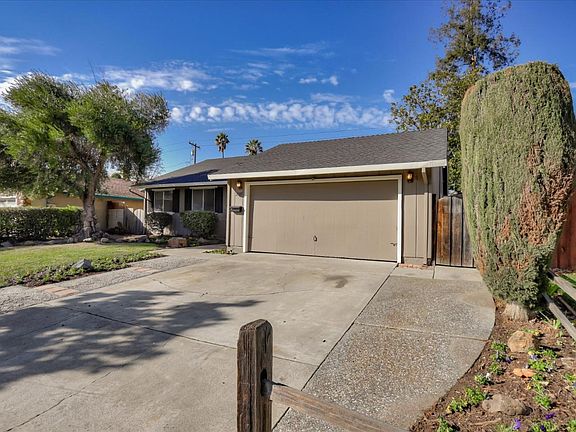 3rd image of 2705 Gomes Dr