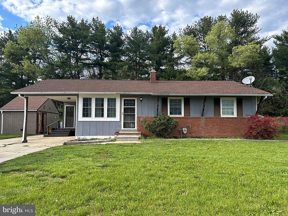 1st image of 104 Park Dr