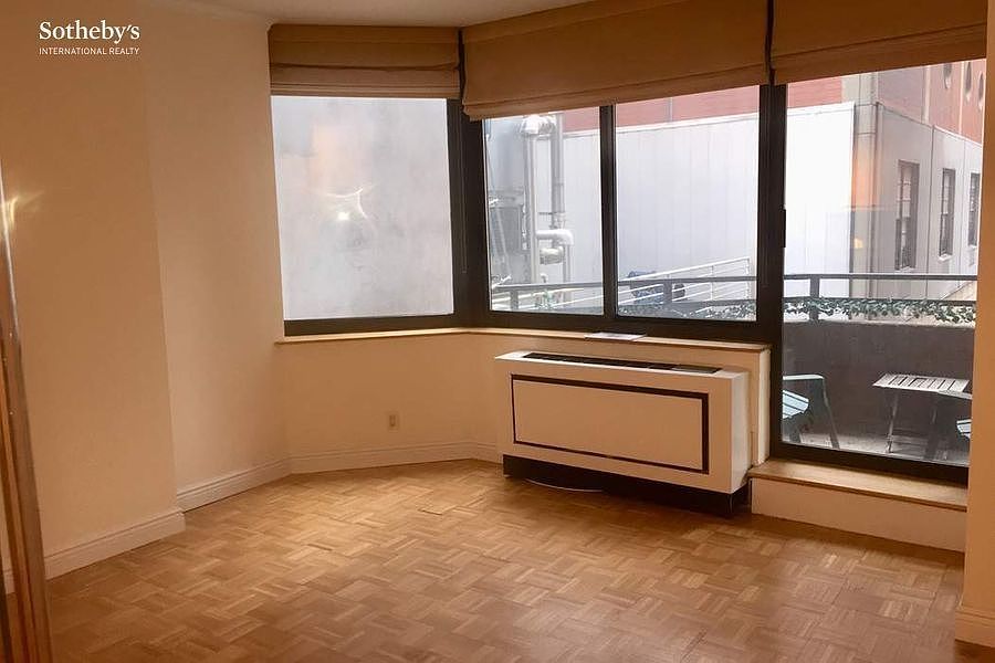 1st image of 1991 Broadway APT 3D