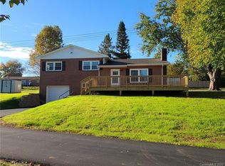 1241 Pond Valley Ln, Hudson, NC 28638