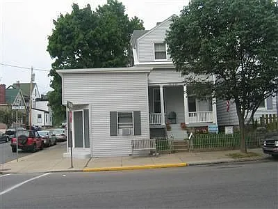 401 Washington Ave photo 1