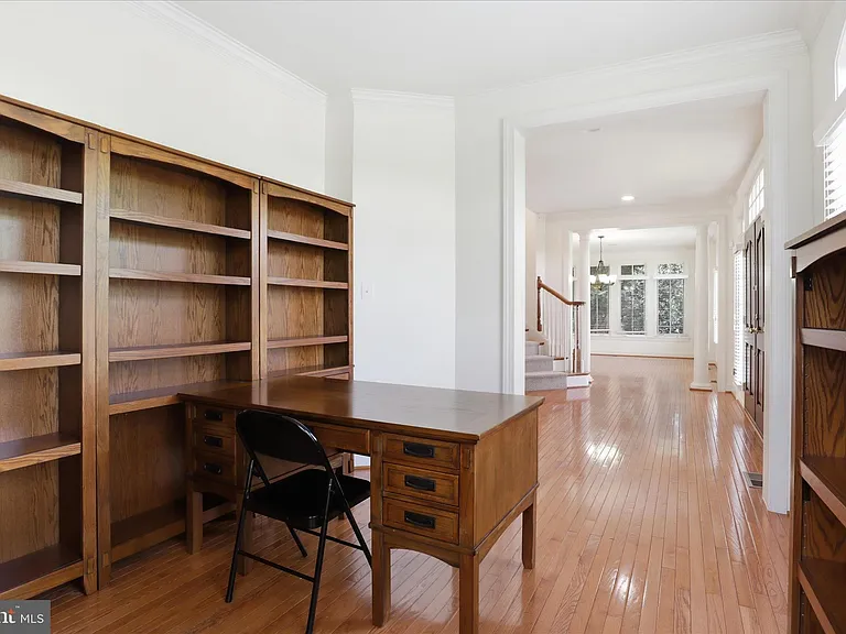 23059 Bronstein Ln — Photo 10