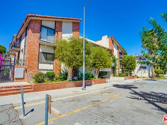 4th image of 14937 Sherman Way APT 7