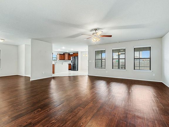 2nd image of 2502 Elmwood Ave