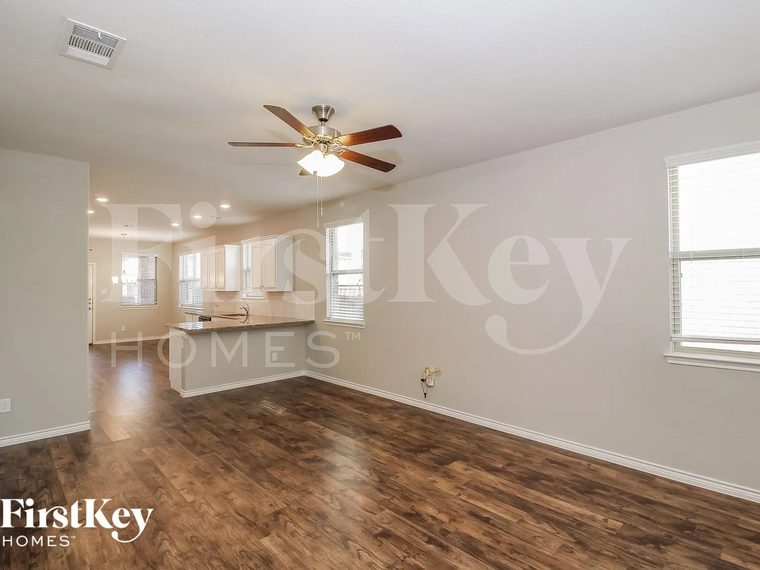 3 bed, 2.0 bath, 1520 sqft, $2,350 — Photo 3