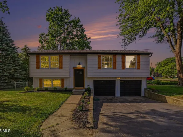 2912 Northshore Dr, Toledo, OH 43611