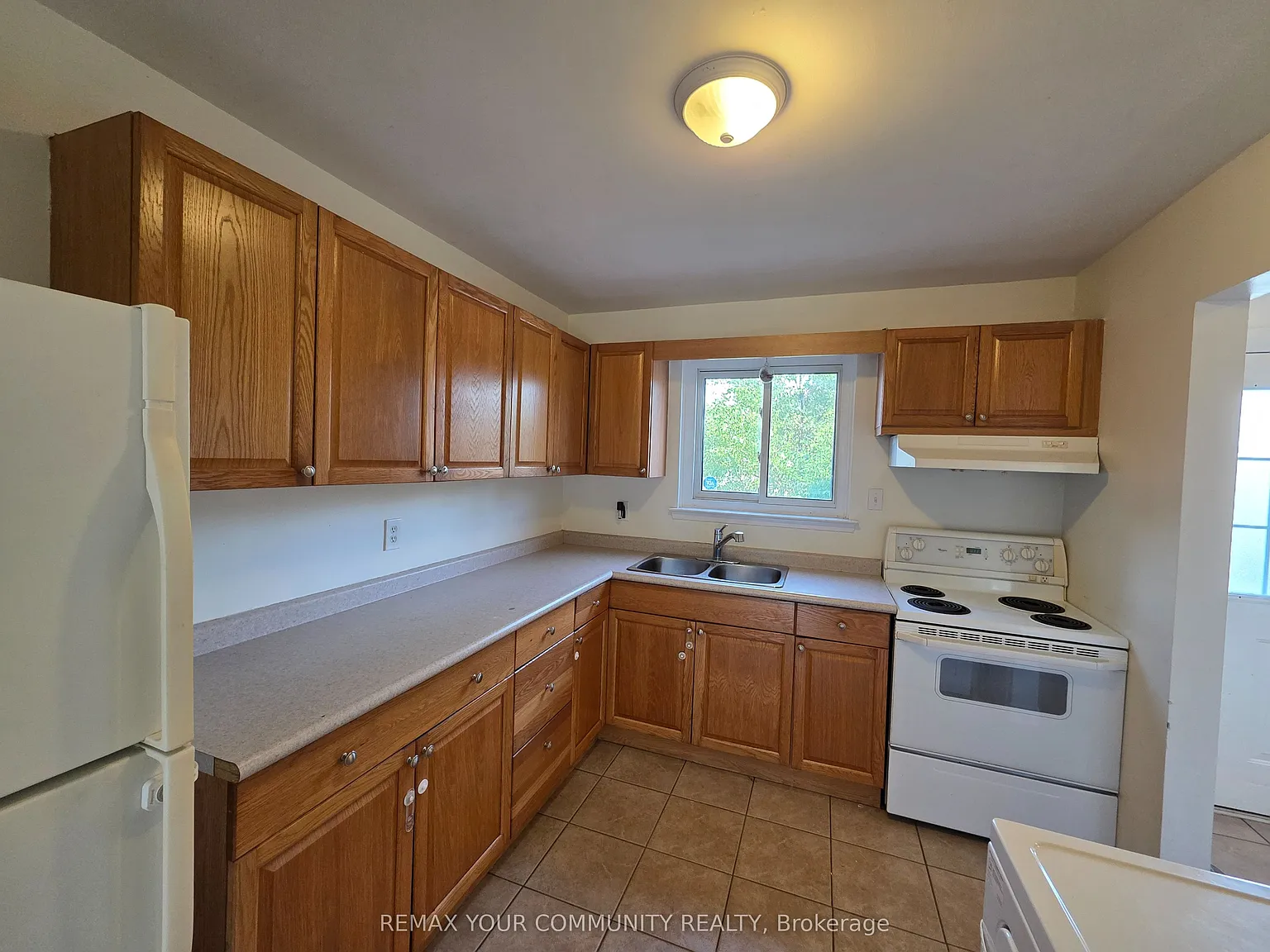 3 bed, $2,600 — Photo 4