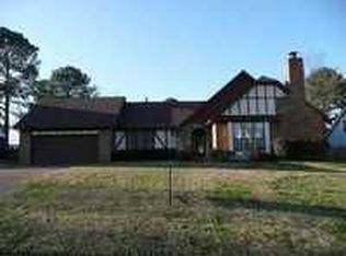 2837 Hampton Court Rd N, Cordova, TN 38016