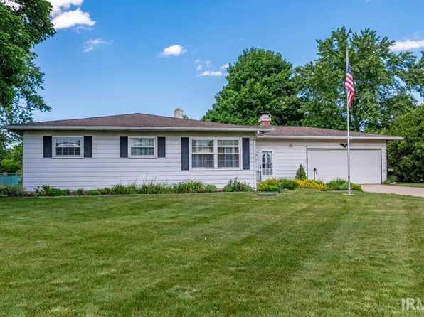 18397 Chaucer Ln, South Bend, IN 46637