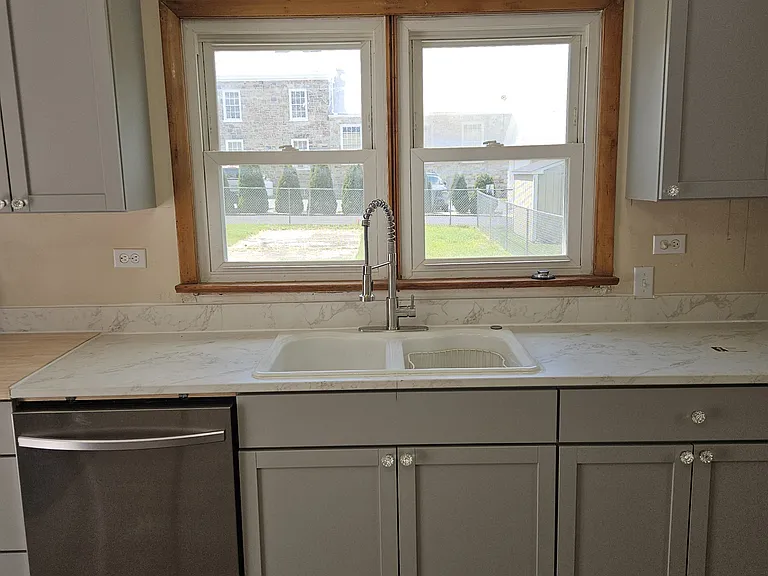 111 N Seton Ave — Photo 2