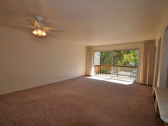 3rd image of 51 Essex St APT 8