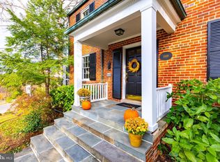 6919 Oakridge Rd, Hyattsville, MD 20782