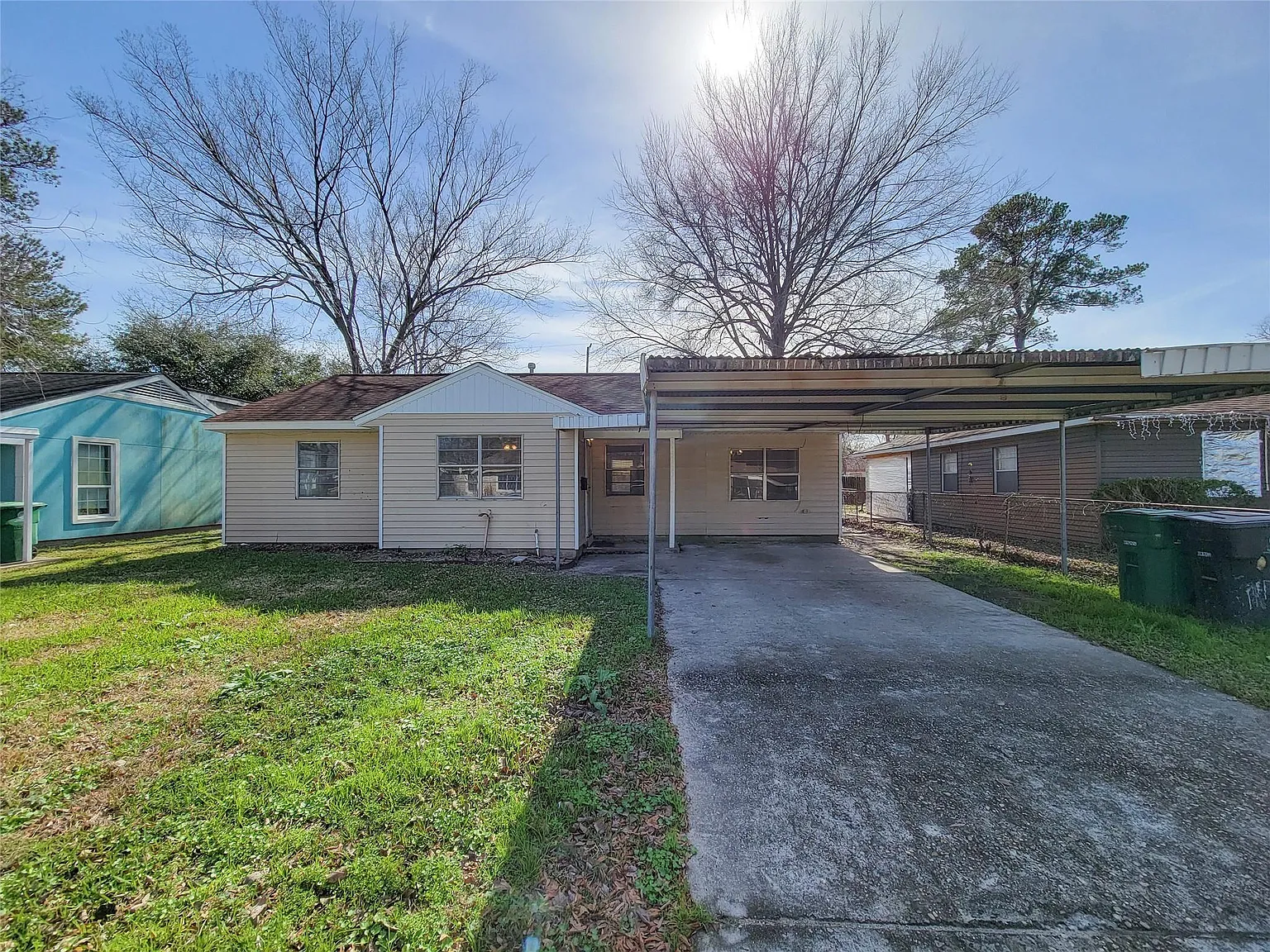 3 bed, 1.0 bath, 1130 sqft, $1,500 — Photo 1
