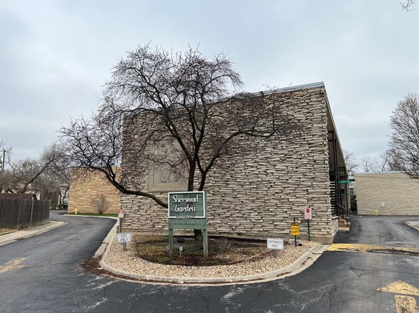 7 Garden Dr APT 7, La Grange Park, IL 60526