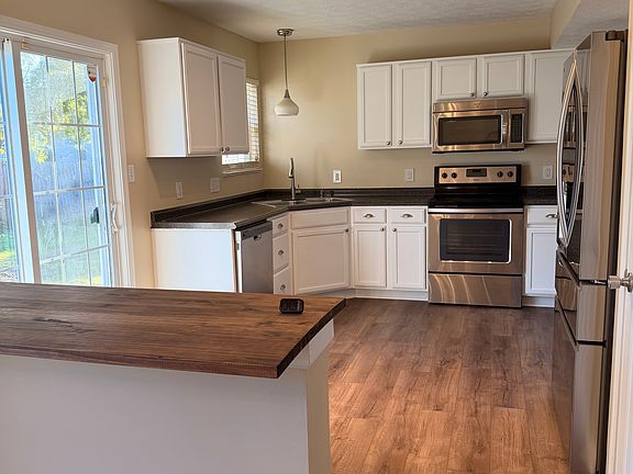 3rd image of 6477 Oyster Key Ln
