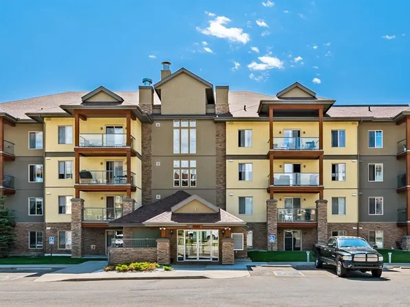 92 N Crystal Shores Rd #1402, Okotoks, AB T1S 2N1