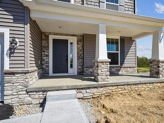 3rd image of 1088 Quarry Oak Dr