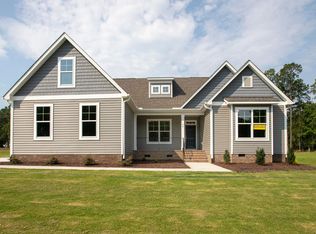 60 Rising Star Dr, Clayton, NC 27520