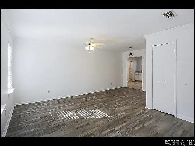 7202 Illinois St — Photo 4