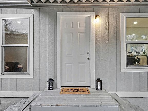 5th image of 704 87th Avenue NE #23