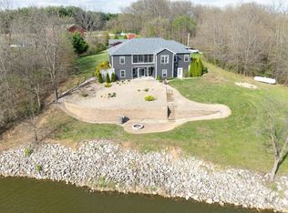 121 N Waverly Lake Rd, Franklin, IL 62638
