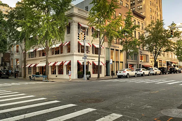 Rented by Vector New York, LLC | media 12