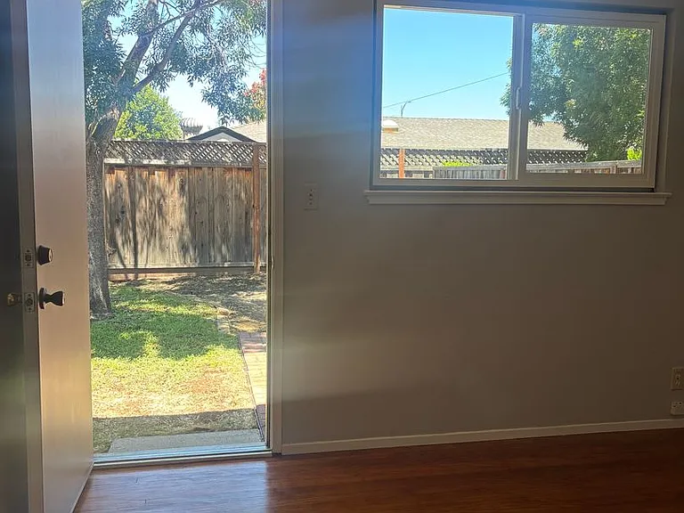 4139-4141 Olga Dr — Photo 11