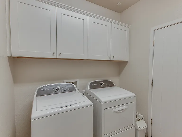 6079 E Ramona Way — Photo 3