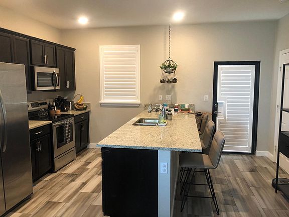 5th image of 1520 SW 28th St