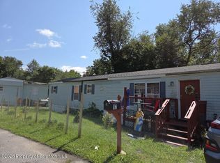 17 Rockledge Ter, Taylor, PA 18517