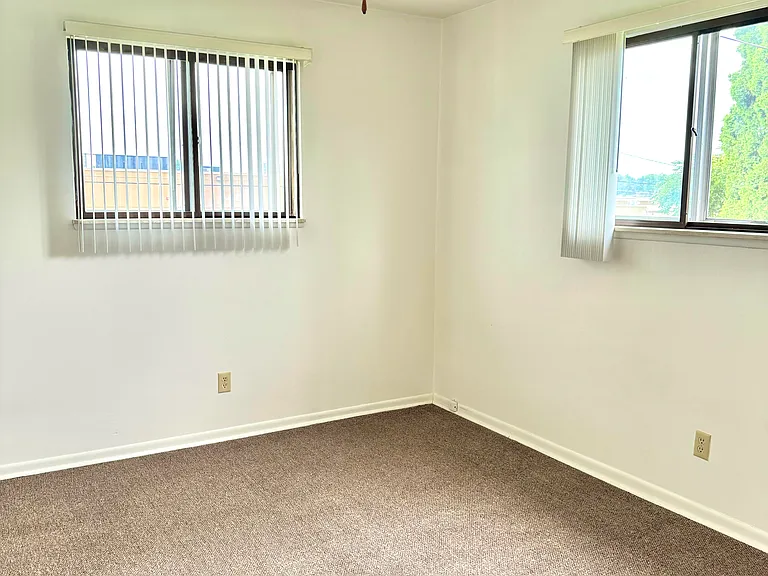 5680 George St #3 — Photo 10