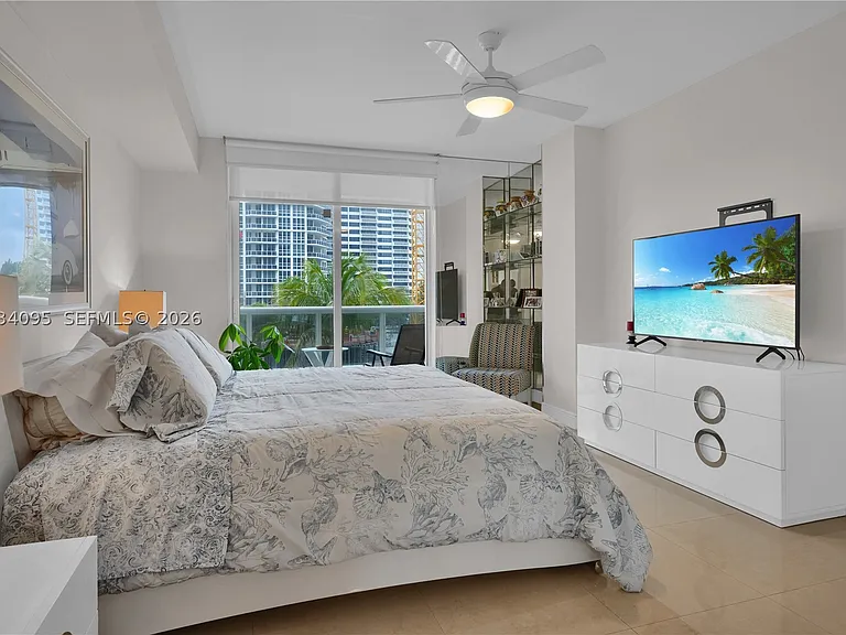 10275 Collins Ave #315 — Photo 16