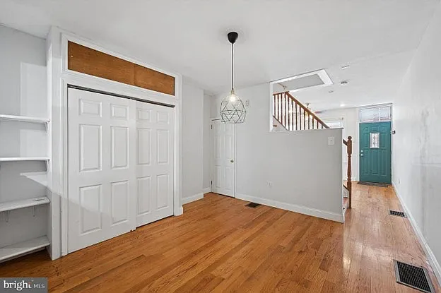 765 S Mole St — Photo 3